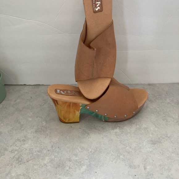 SHOE SALE!!! $7.00 per pair. $7.00!!! - Picture 1 of 8